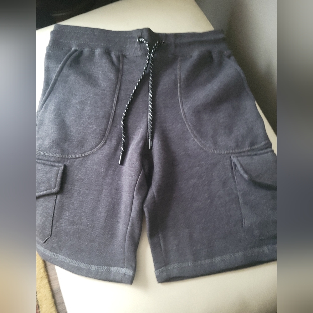 Tahari Sports Mens Shorts NWT